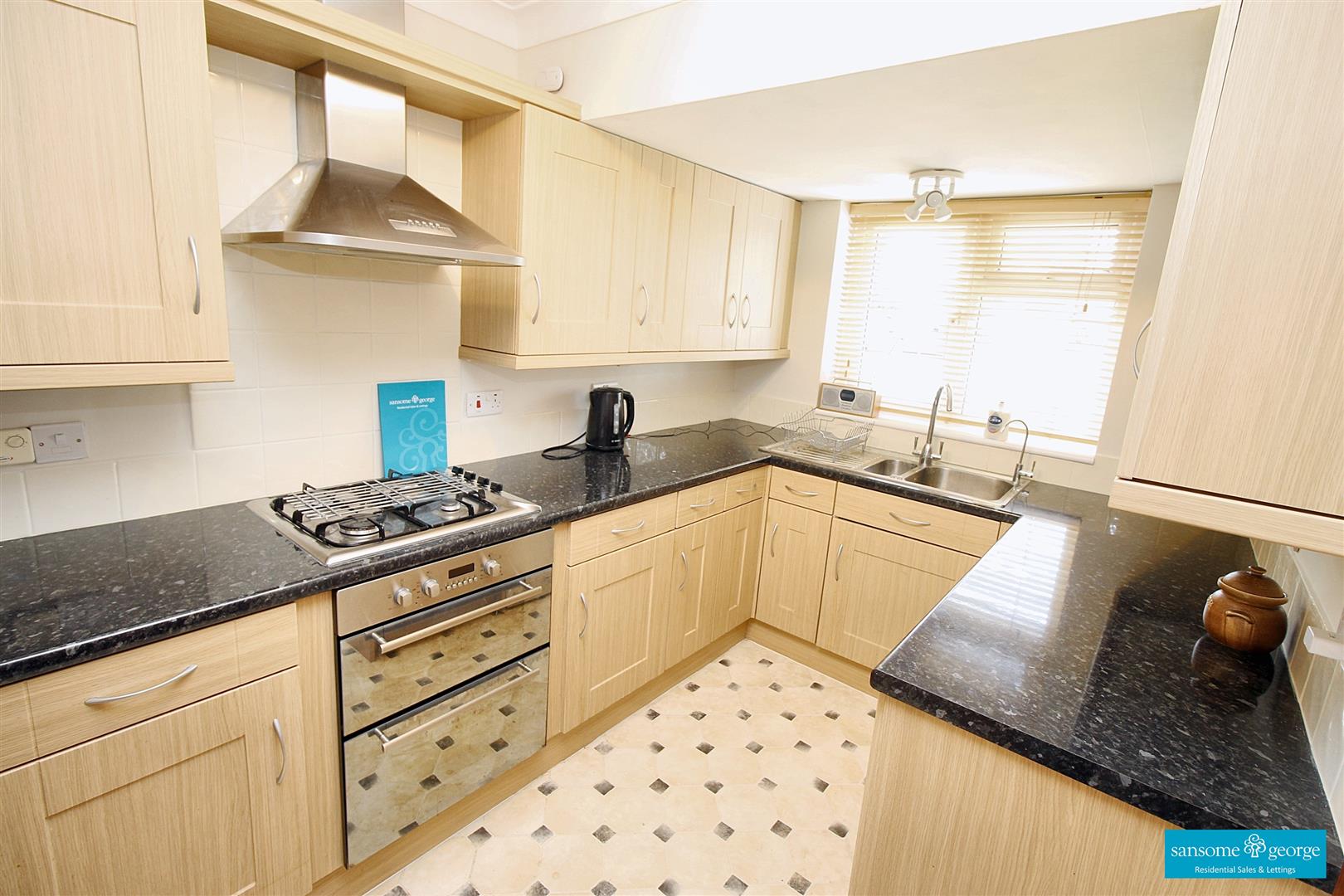 2 bed property in Hawthornes, Tilehurst